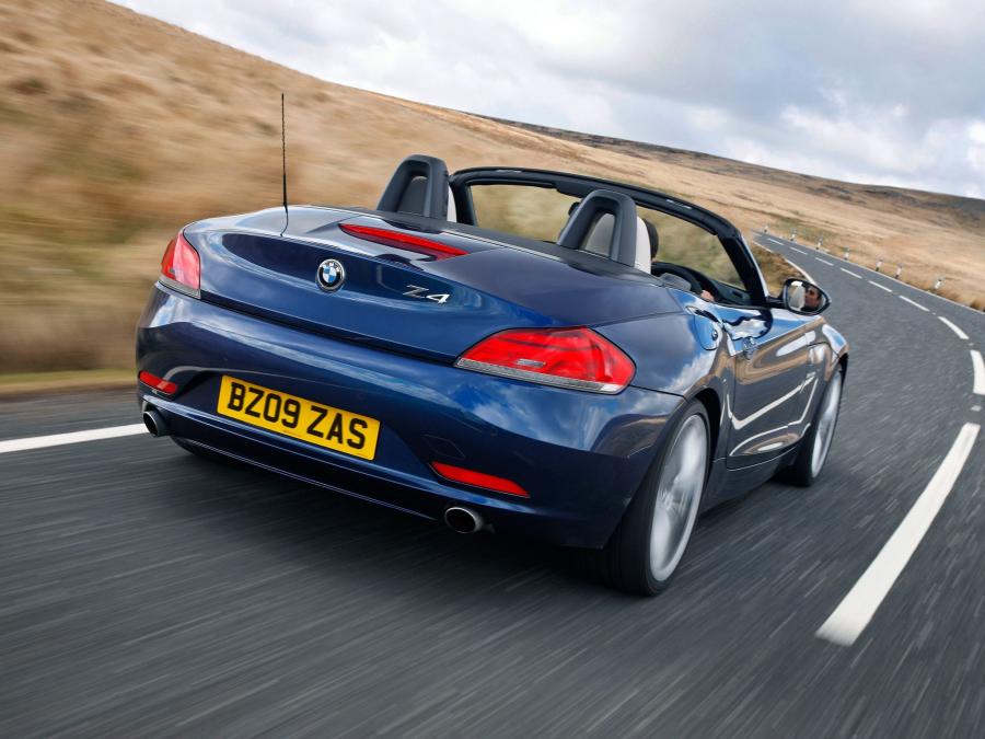  BMW Z4 sDrive 3.5i Roadster 2009 года  (UK) (фото 6 из 16)
